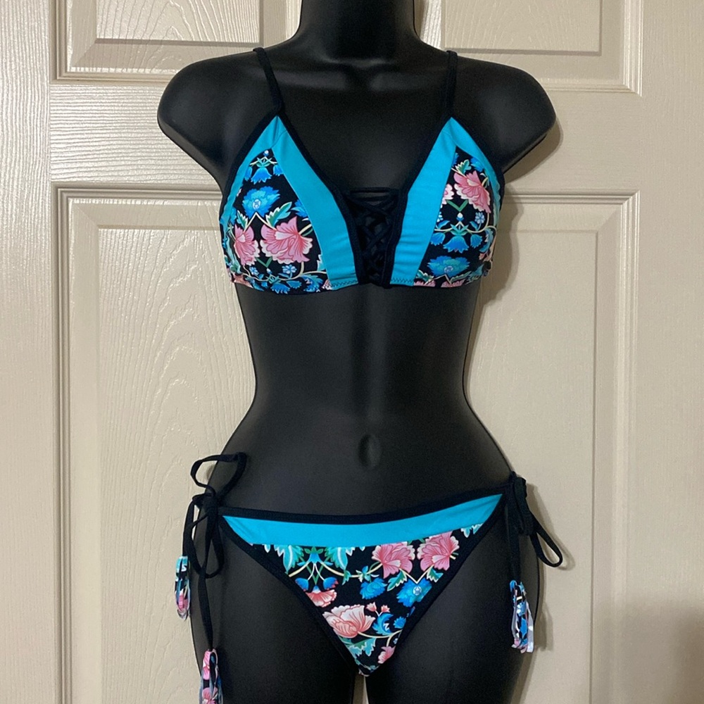 Floral bikini